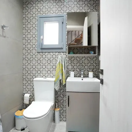 Amyrissa House 度假居 *