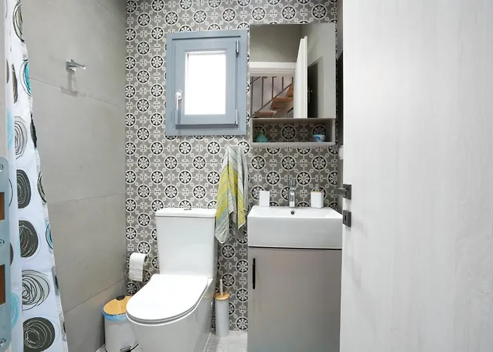 Amyrissa House بيت للعطل *